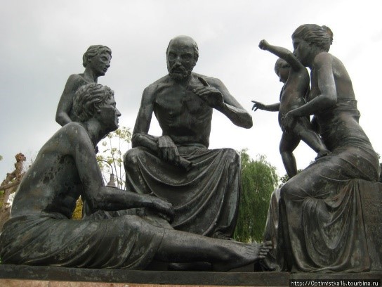 Памятник Гиппократу на его Родине. о.Кос, Греция